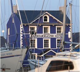 The Harbour Master Hotel and Restaurant. (15K bytes)
